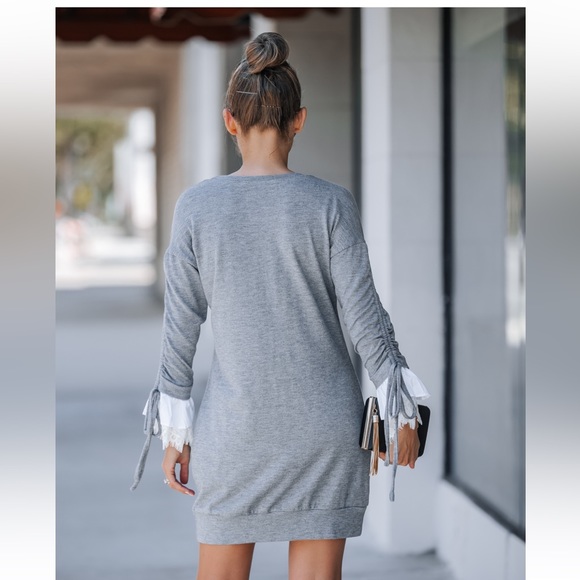 04 Chic Round neck ruching long sleeve lace contrast sweater knit midi Dress - Picture 4 of 7